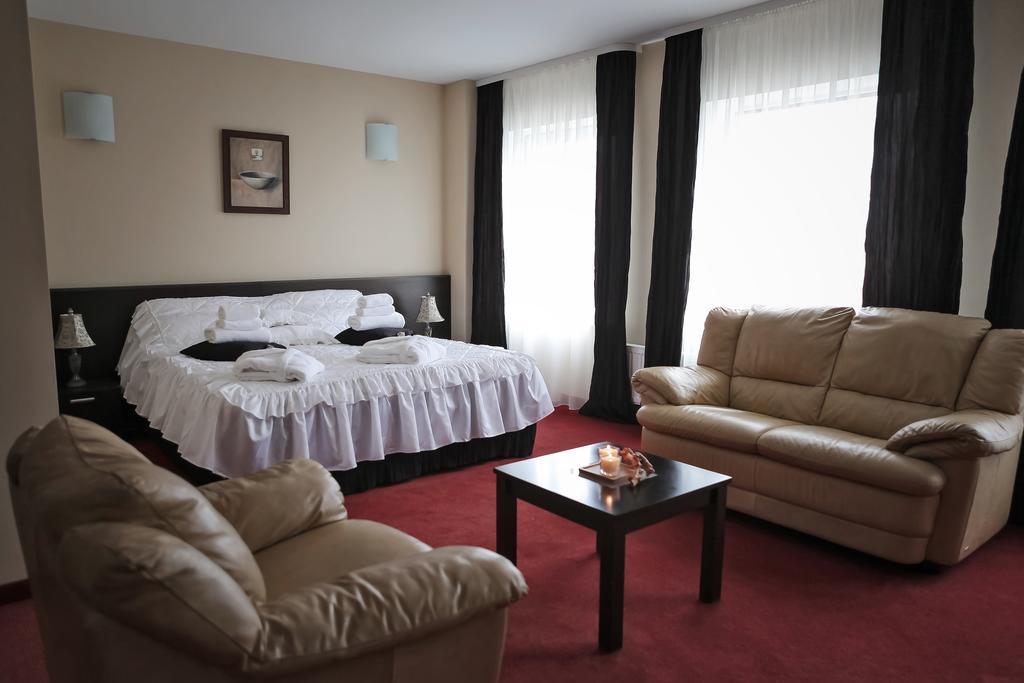 Hotel Palma Мажейкяй Экстерьер фото