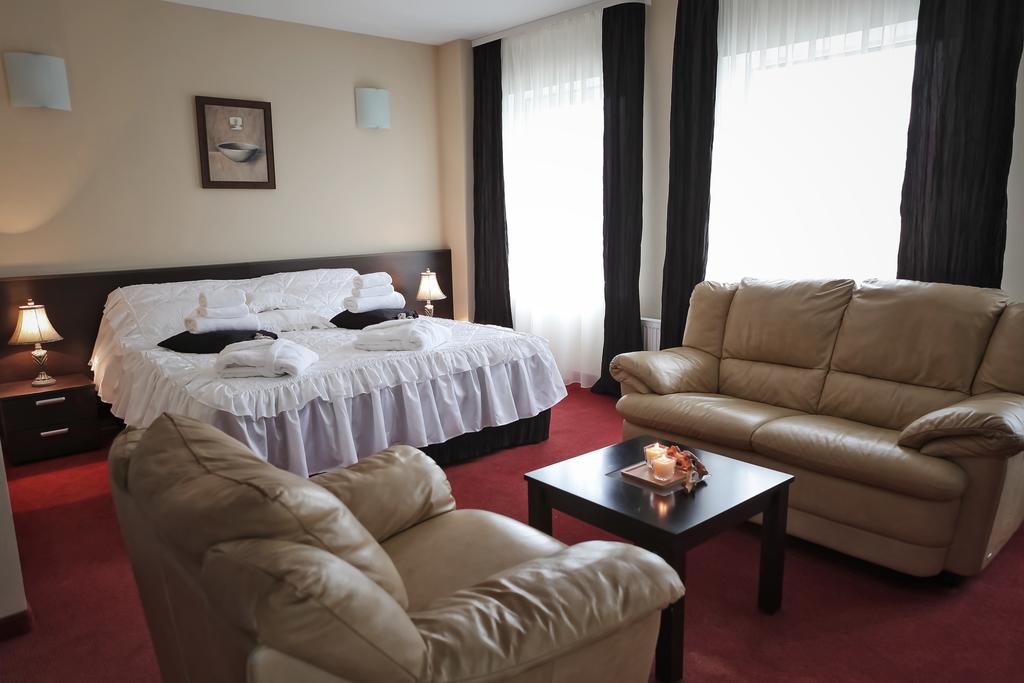 Hotel Palma Мажейкяй Экстерьер фото