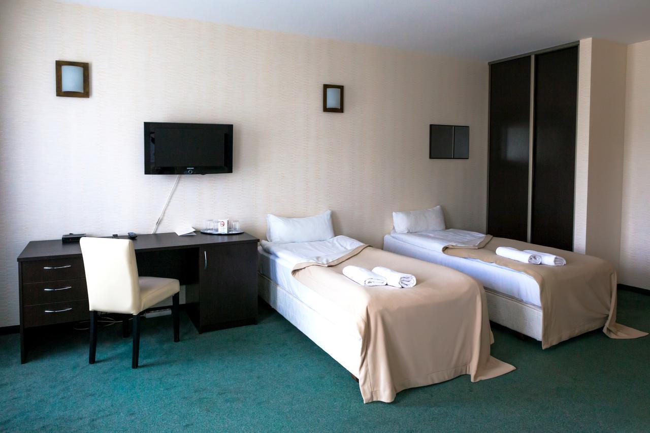 Hotel Palma Мажейкяй Экстерьер фото