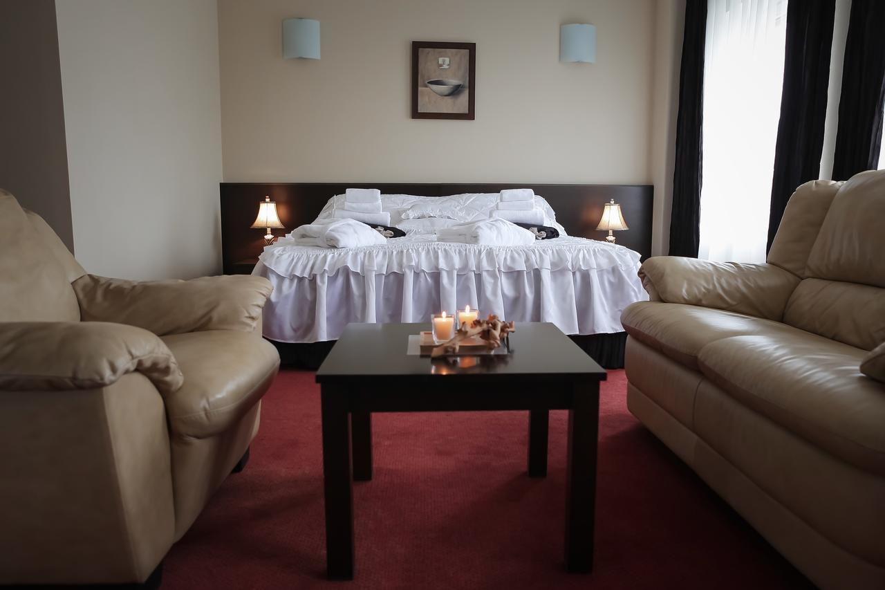 Hotel Palma Мажейкяй Экстерьер фото